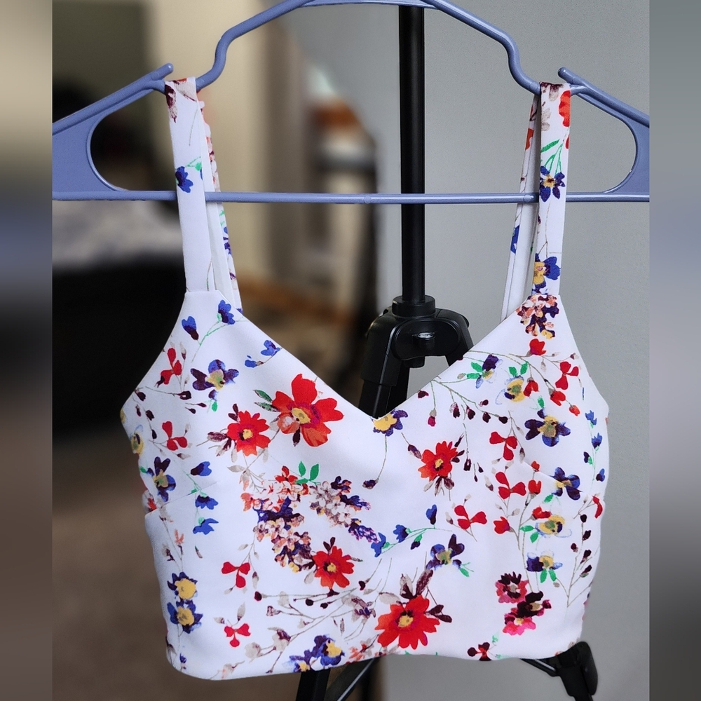 Express Multicolor Floral Crop Top